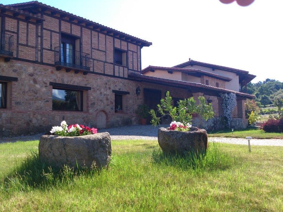 Alcor Del Roble Hotel Collado  Eksteriør billede