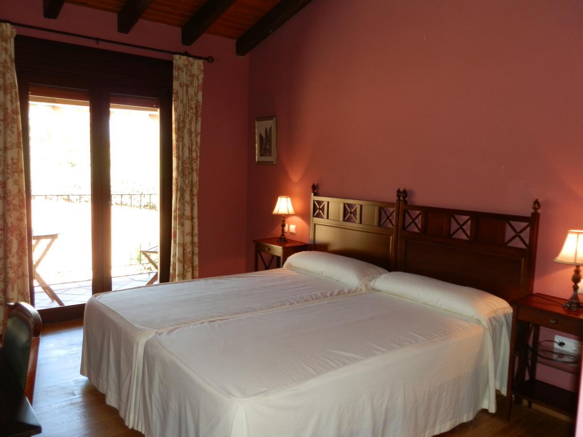Alcor Del Roble Hotel Collado  Eksteriør billede