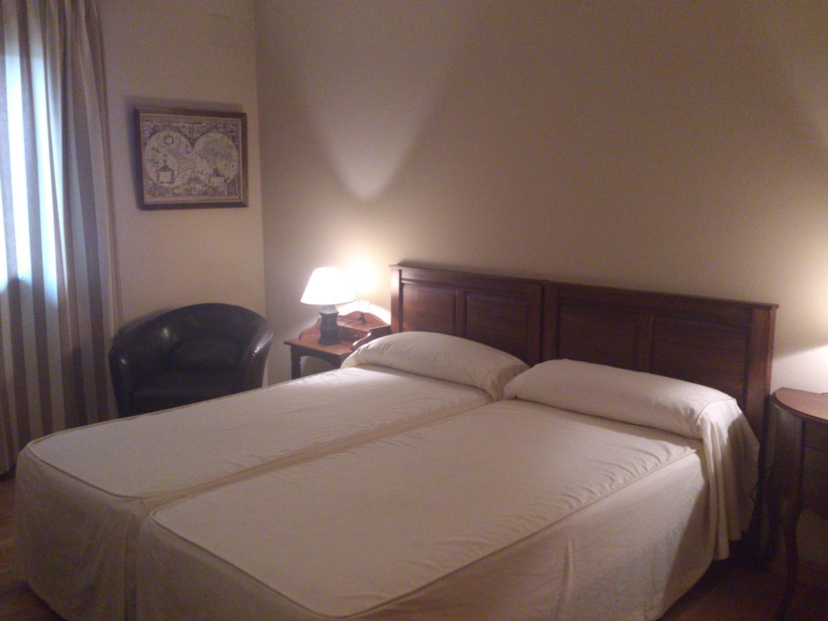 Alcor Del Roble Hotel Collado  Eksteriør billede