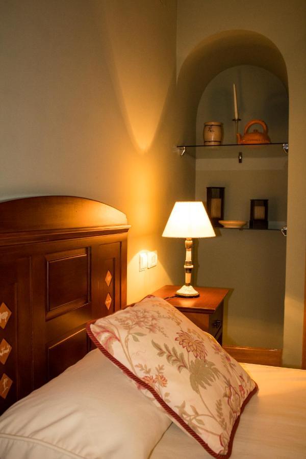 Alcor Del Roble Hotel Collado  Eksteriør billede